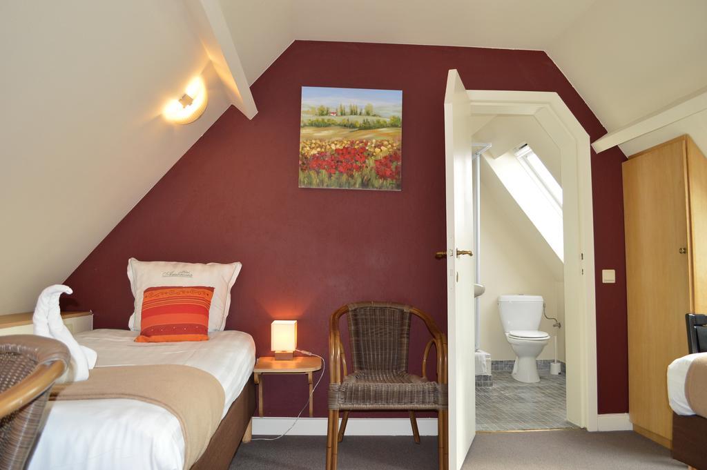 Hotel Ambrosia Ieper Phòng bức ảnh