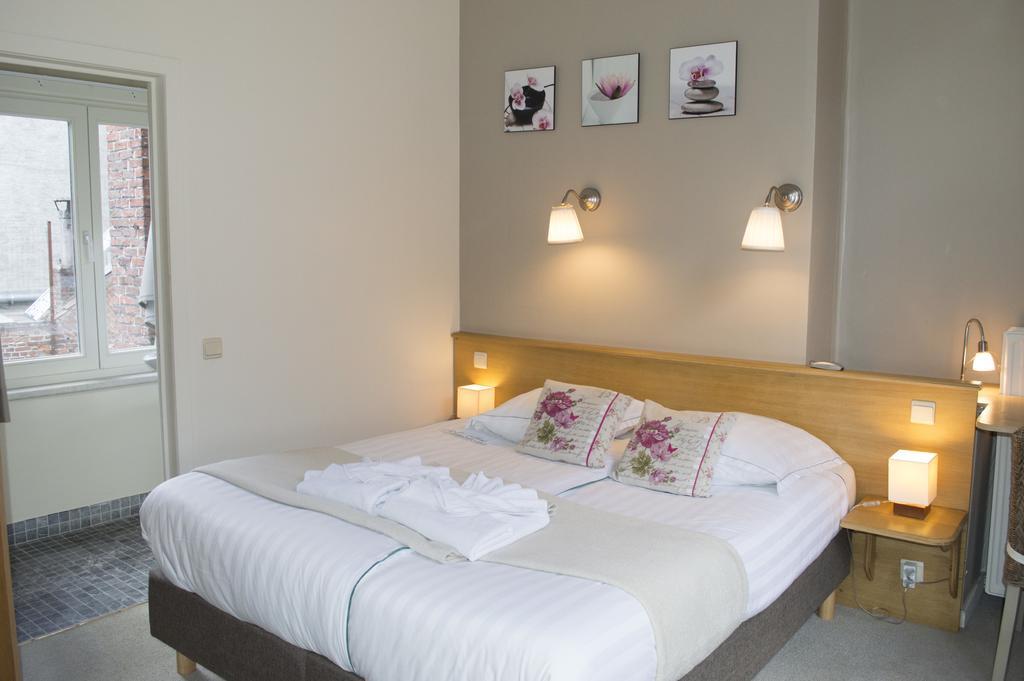 Hotel Ambrosia Ieper Phòng bức ảnh