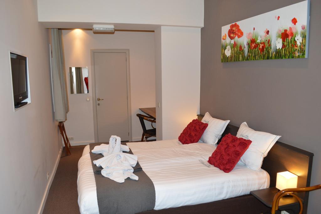 Hotel Ambrosia Ieper Phòng bức ảnh