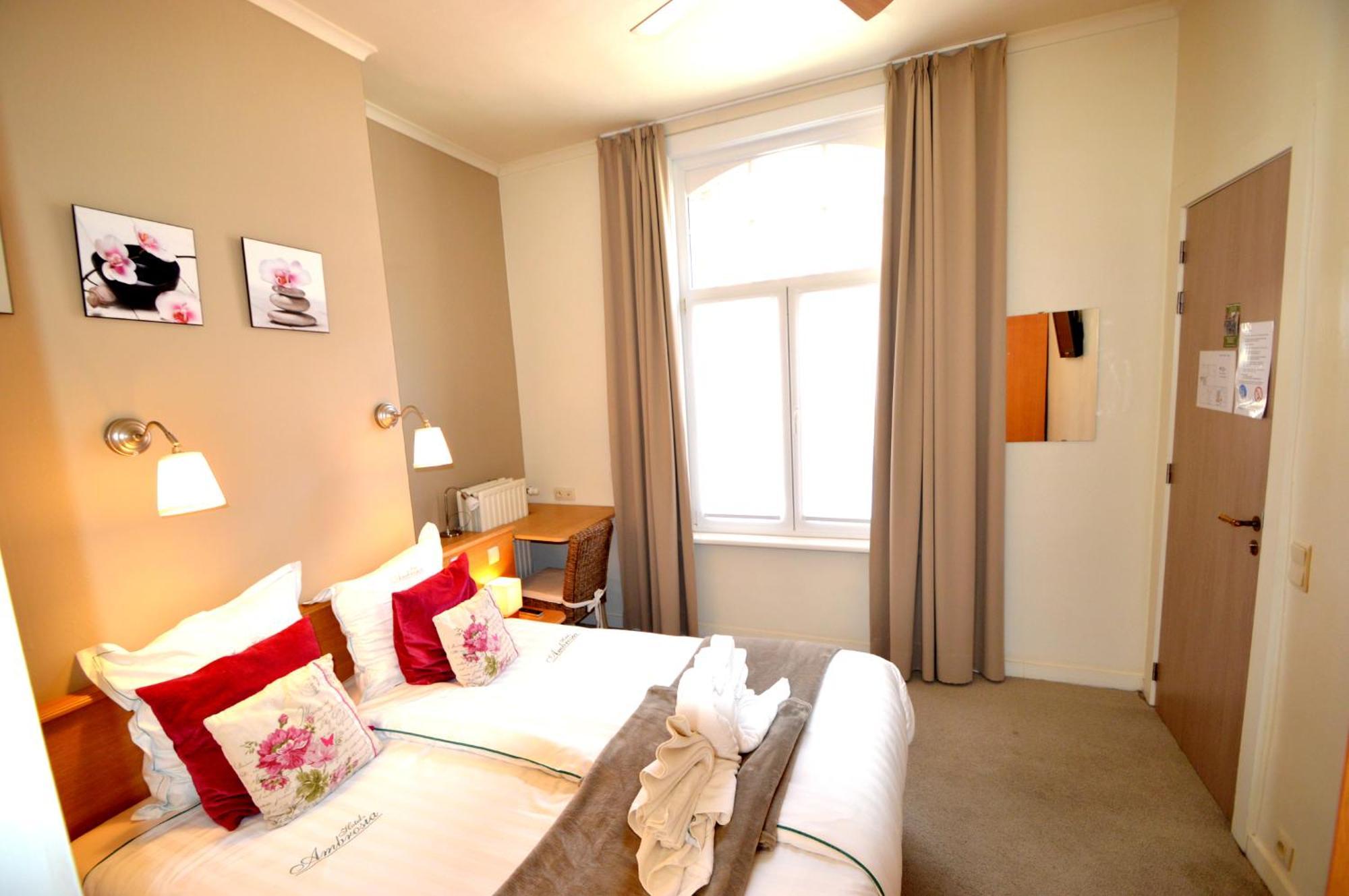 Hotel Ambrosia Ieper Ngoại thất bức ảnh