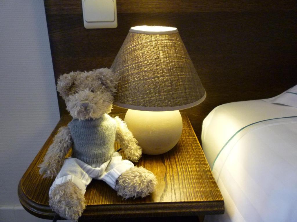 Hotel Ambrosia Ieper Phòng bức ảnh